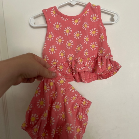 Primary 3-6mo bundle - Picture 3 of 7